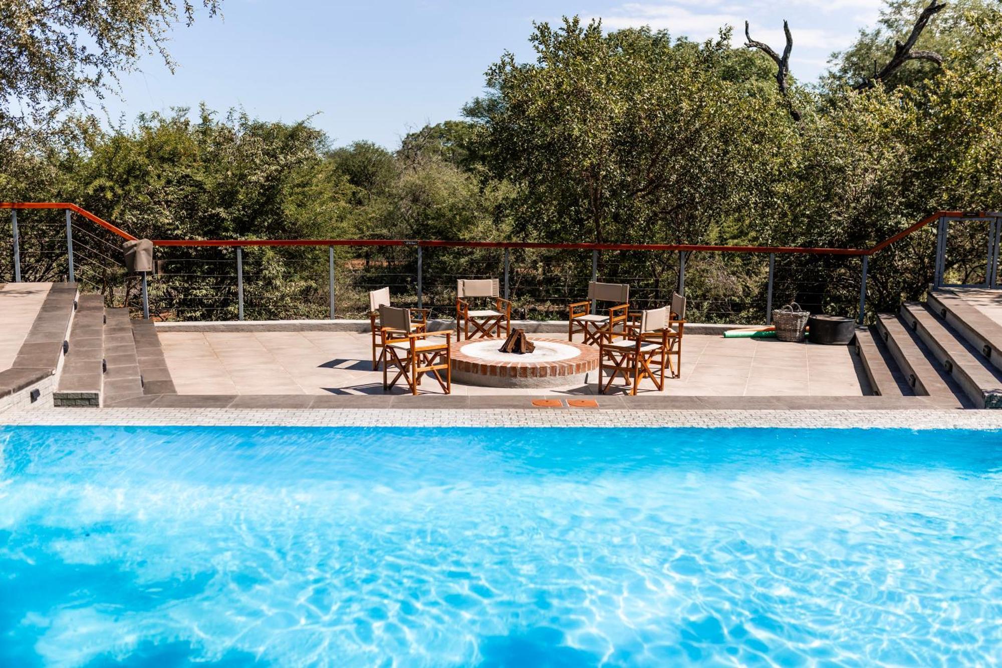 Little Kubu Lodge Hoedspruit Exteriör bild